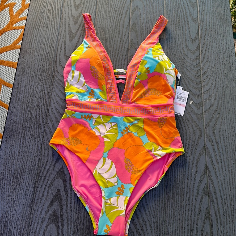 Trina Turk  Swimsuit- New 🌴🌴🌴